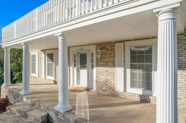 325 Potters Landing, Denton, NC 27239