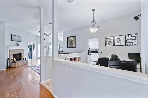 4506 Emerald Leaf Drive, Mansfield, TX 76063