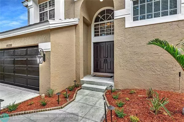 10320 Buenos Aires St, Hollywood, FL 33026