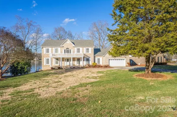 325 Potters LNDG, Denton, NC 27239