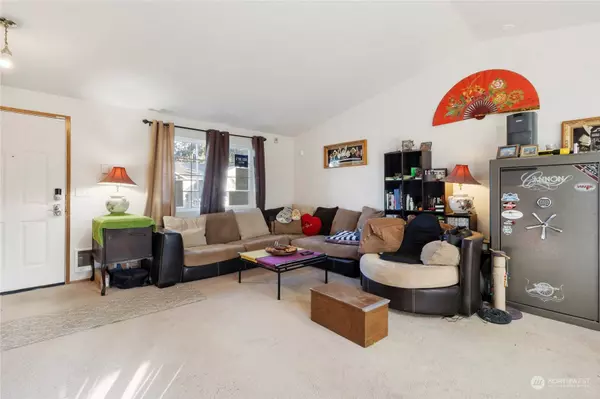 1408 205th Street Ct E, Spanaway, WA 98387