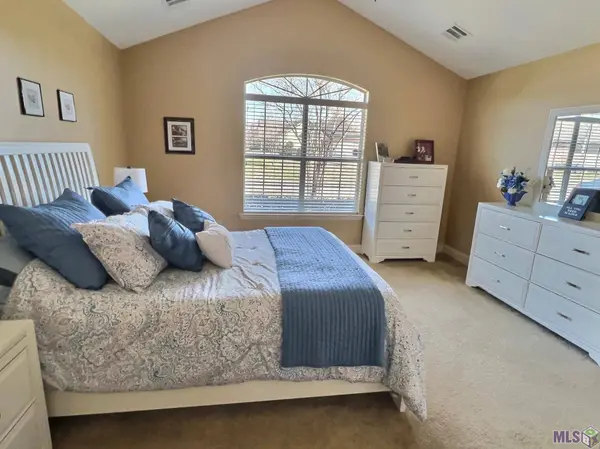 7111 VILLAGE MAISON CT #62, Baton Rouge, LA 70809