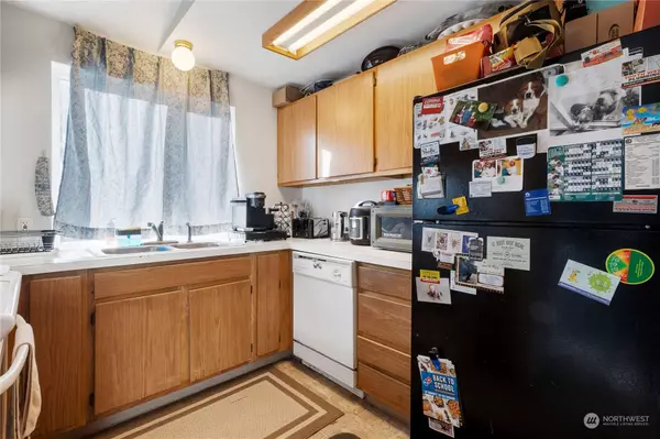 1408 205th Street Ct E, Spanaway, WA 98387