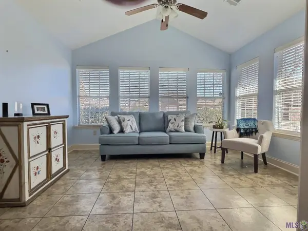 7111 VILLAGE MAISON CT #62, Baton Rouge, LA 70809