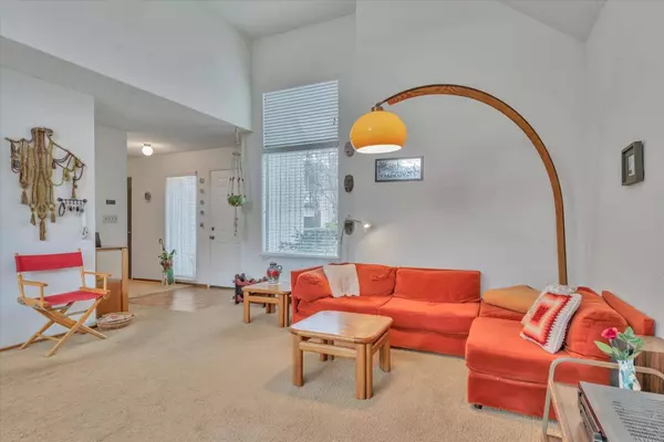 100 Portola WAY 2, Tracy, CA 95376