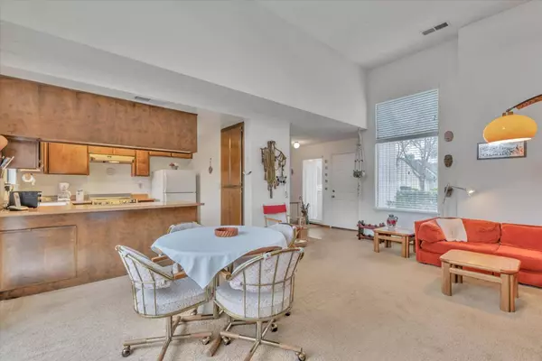 100 Portola WAY 2, Tracy, CA 95376