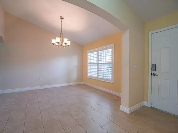 1539 Glentry LN, Sebastian, FL 32958