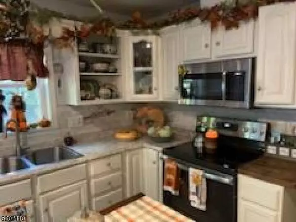 50 Zulauf Ln, Oxford Twp., NJ 07863