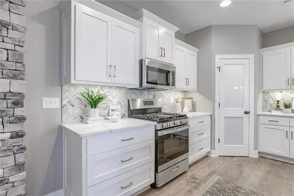 1205 Morgan DR, Pleasant Hill, MO 64080