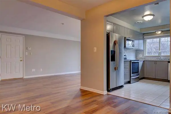 449 N ETON Street 503, Birmingham, MI 48009