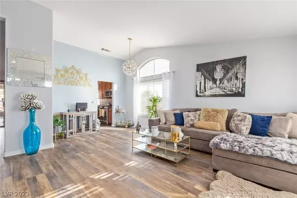 444 Flores Circle, Las Vegas, NV 89123