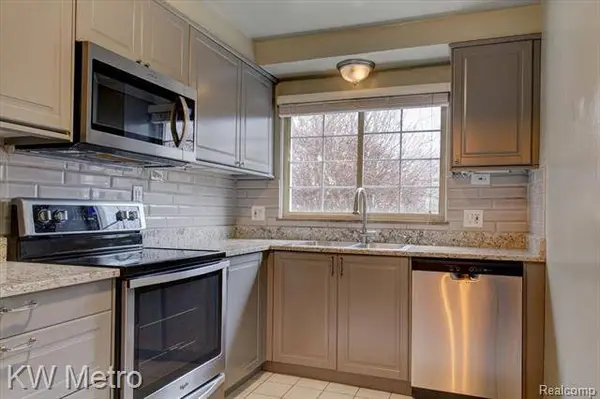 449 N ETON Street 503, Birmingham, MI 48009