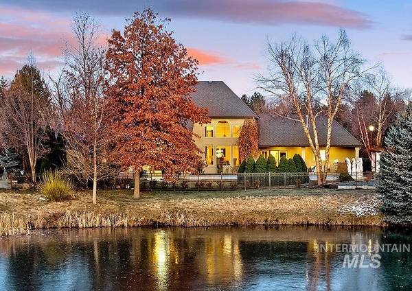 501 W Two Rivers Dr, Eagle, ID 83616