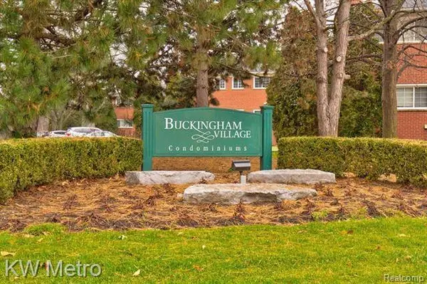 449 N ETON Street 503, Birmingham, MI 48009