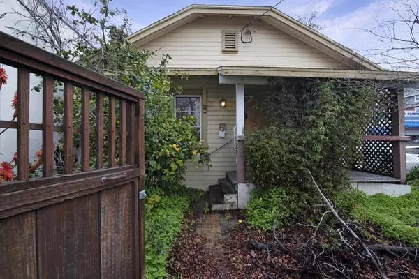 140 Myrtle RD, Burlingame, CA 94010