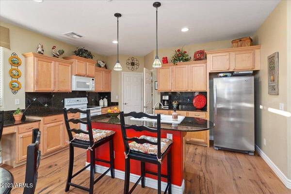 12135 W LONE TREE Trail, Peoria, AZ 85383