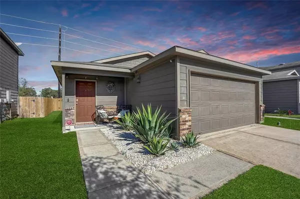 10227 Dawson Hill LN, Houston, TX 77044