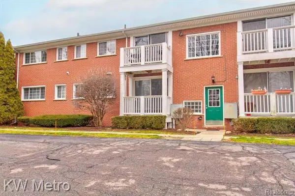 449 N ETON Street 503, Birmingham, MI 48009