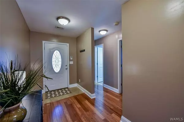 21243 POLLY CIR, Lake View, AL 354111