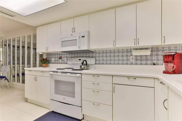 4 OCEANS WEST BLVD #302A, Daytona Beach Shores, FL 32118