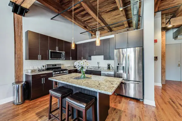 770 W Gladys Avenue #502, Chicago, IL 60661