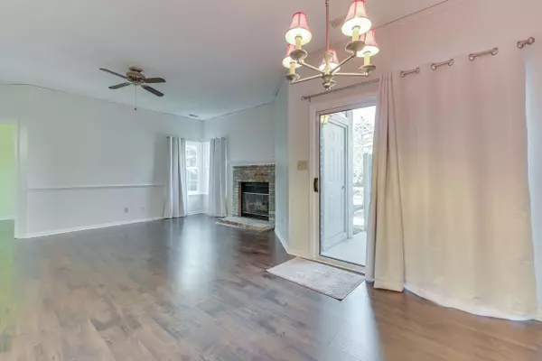 7566 Reflections Drive Unit 1, Indianapolis, IN 46214