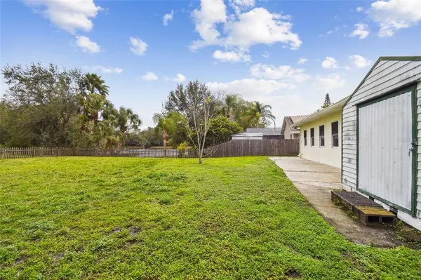 6802 SEAFAIRER DR, Tampa, FL 33615