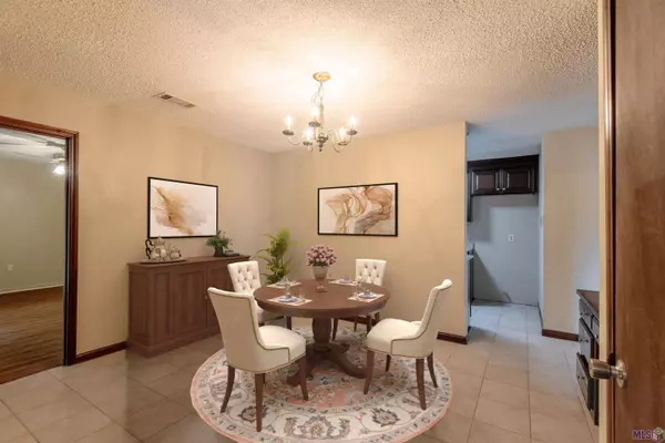 1127 BRIARHURST DR, Baton Rouge, LA 70810