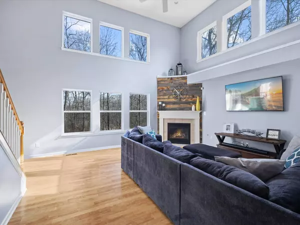 11779 Holbrook Close, Fishers, IN 46037