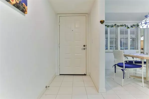 4 OCEANS WEST BLVD #302A, Daytona Beach Shores, FL 32118