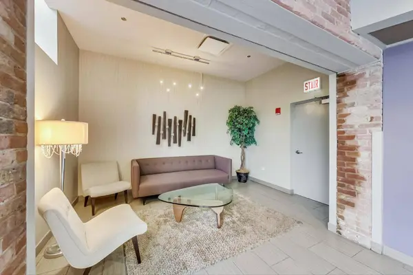 770 W Gladys Avenue #502, Chicago, IL 60661