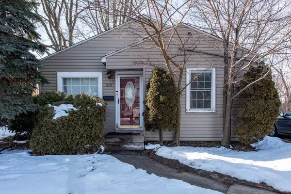 22 N Lewis Avenue, Waukegan, IL 60085