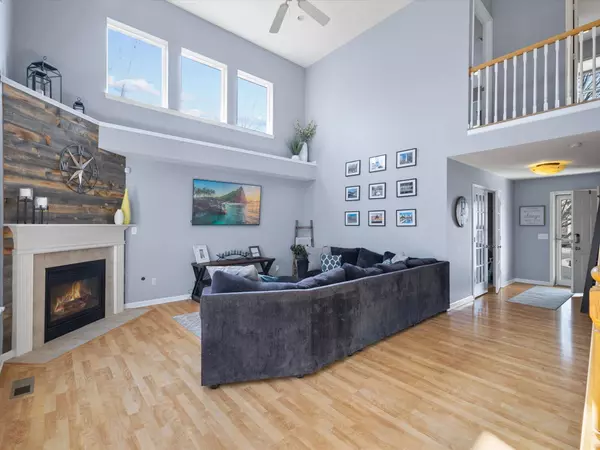 11779 Holbrook Close, Fishers, IN 46037