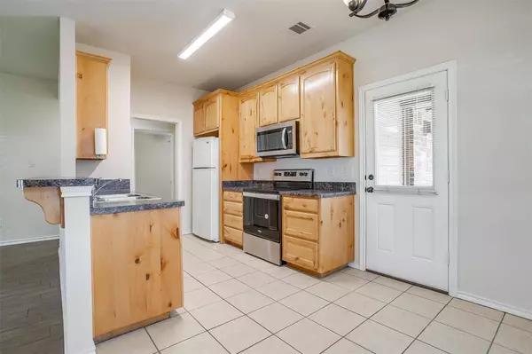 5025 Kessler Road, River Oaks, TX 76114