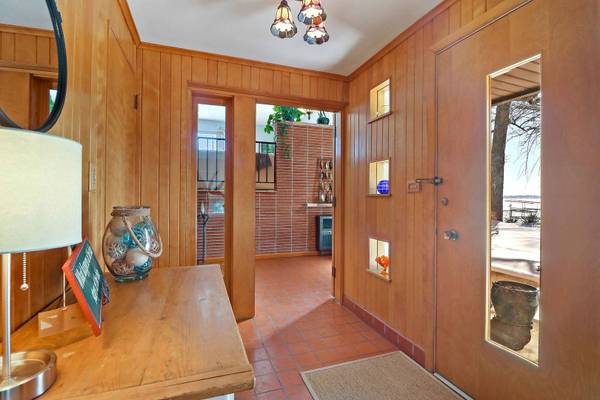 5010 Woodrow AVE, Mchenry, IL 60051