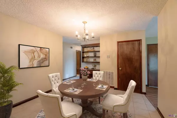 1127 BRIARHURST DR, Baton Rouge, LA 70810