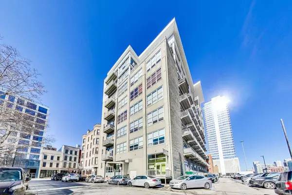 770 W Gladys Avenue #502, Chicago, IL 60661