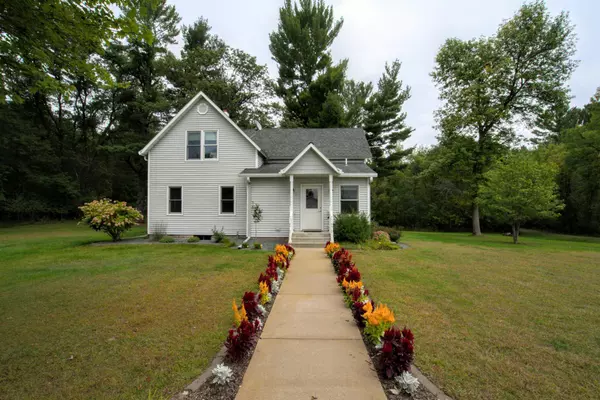 31890 Lily ST NW, Cambridge, MN 55008