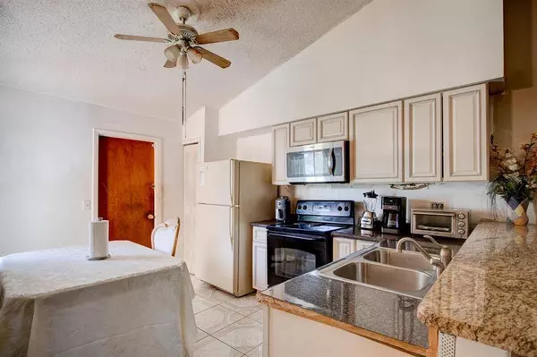 7458 RADIANT CIR, Orlando, FL 32810