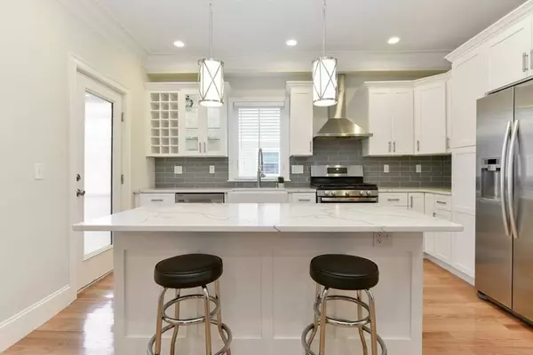 14 Newburg St, Boston, MA 02131