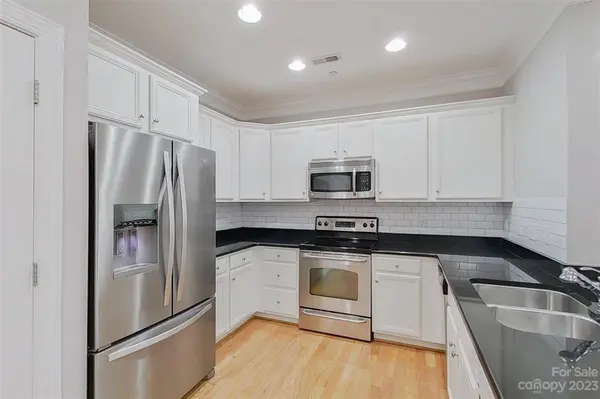 518 Clarice AVE, Charlotte, NC 28204