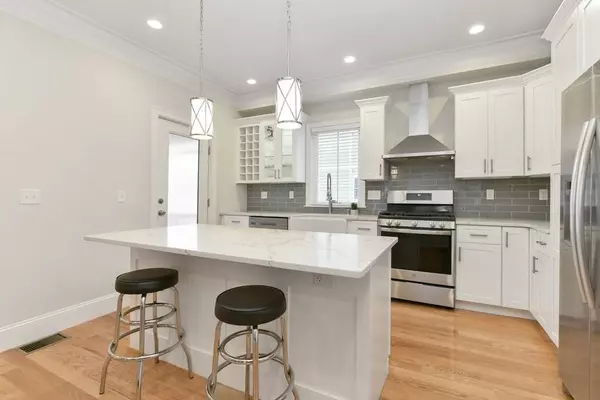 14 Newburg St, Boston, MA 02131