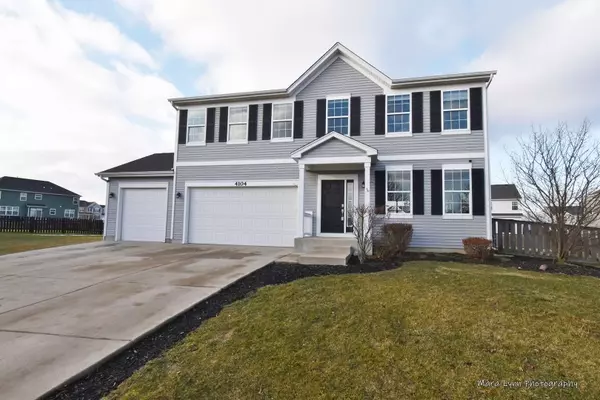 4104 Weaver Court, Oswego, IL 60543
