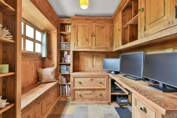 3939 Eagte ST #305, San Diego, CA 92103