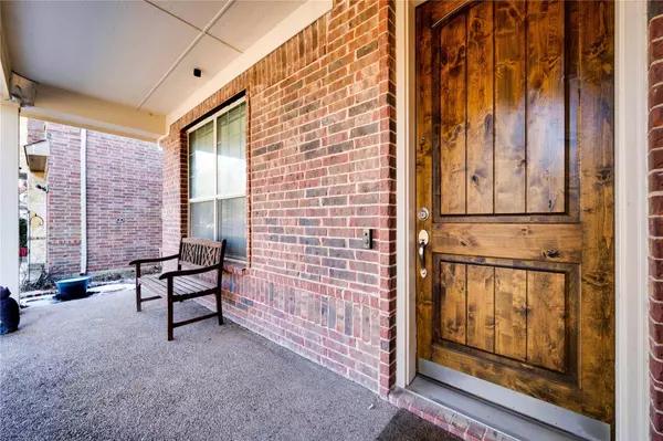 4044 Knighterrant, Fort Worth, TX 76262