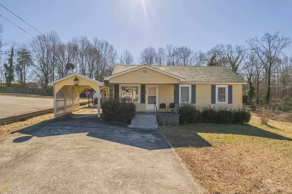 61 Richardson St, Toccoa, GA 30577