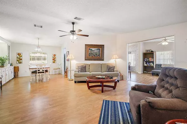 21 TROUT LAKE DR, Eustis, FL 32726