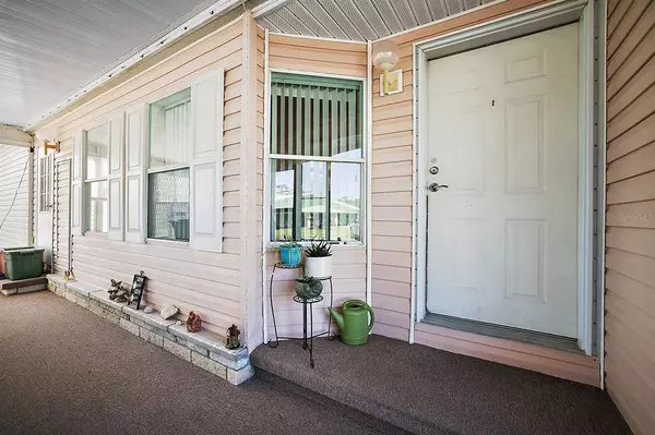 21 TROUT LAKE DR, Eustis, FL 32726