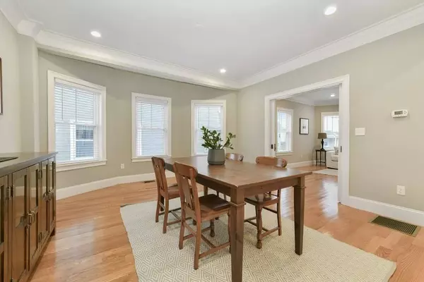 14 Newburg St, Boston, MA 02131