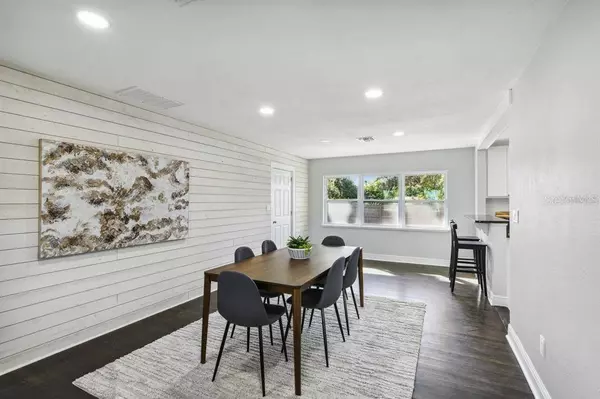 4134 EDGEWATER DR, Orlando, FL 32804